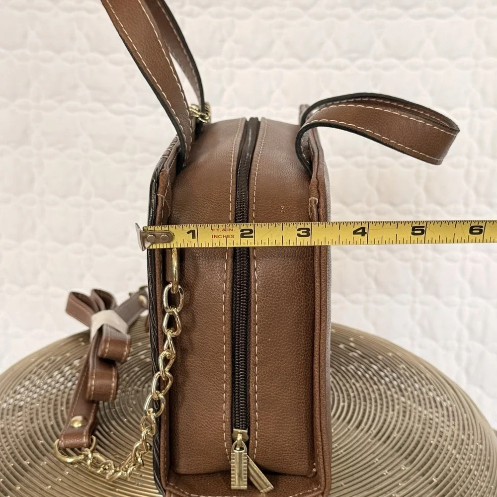 Via Latina Artisanal NWOT Leather Purse Gold‎ Hardware Structured Shoulder Bag